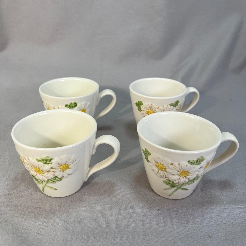 Metlox Poppy Trail Sculptured Daisy Tea Cup and Saucer Set of 4 White Floral - Picture 8 of 13